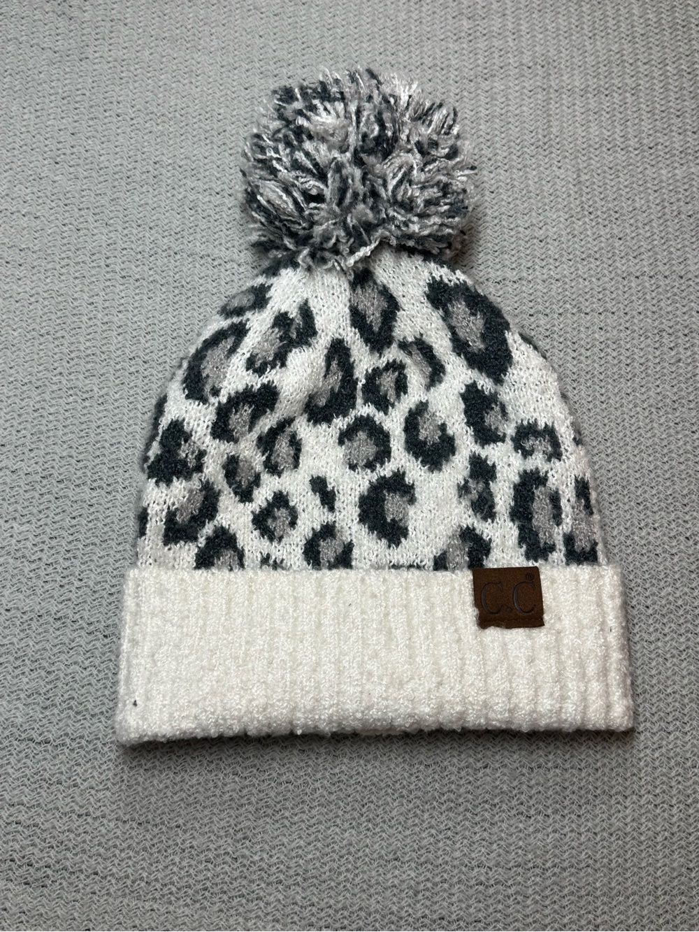 C.C Women’s Leopard Pom Beanie - White & Gray